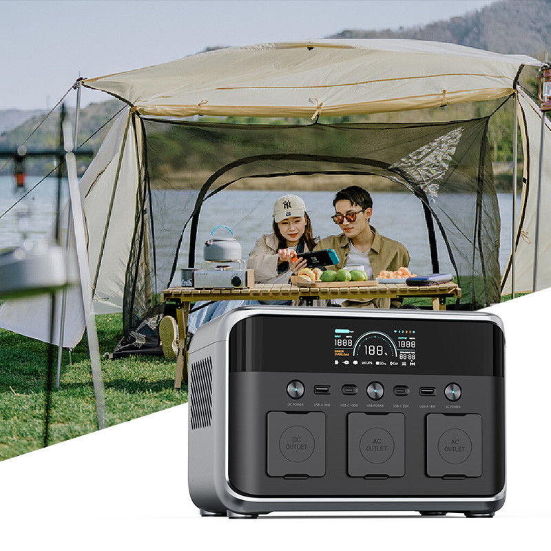 L'alimentation solaire portable de 600 W avec plusieurs ports de charge et lumière LED pour le week-end de camping
